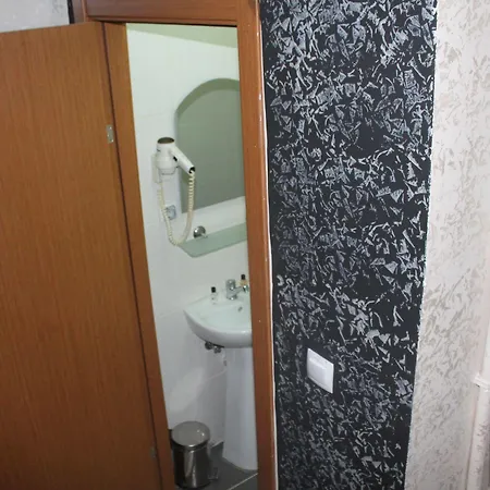 Otel Oz Guven 2*