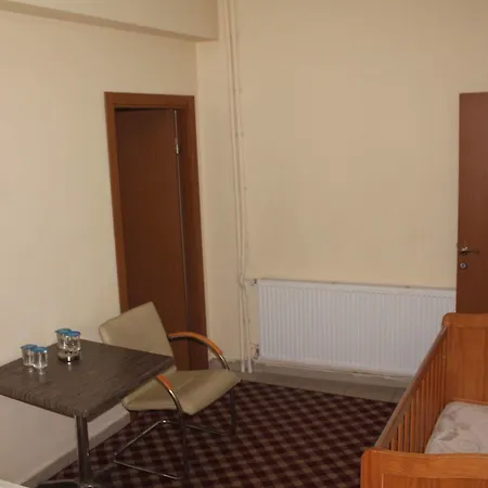 Oz Guven Otel
