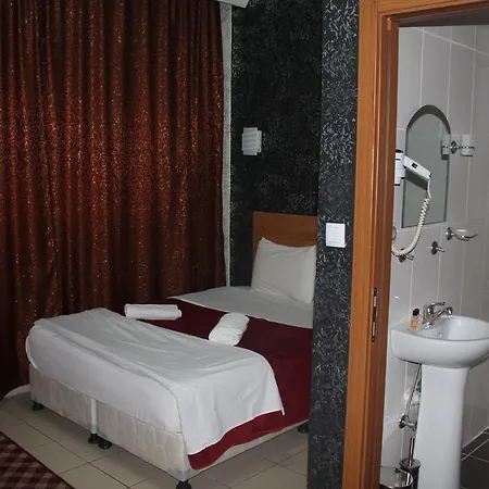 Oz Guven Hotel Estambul